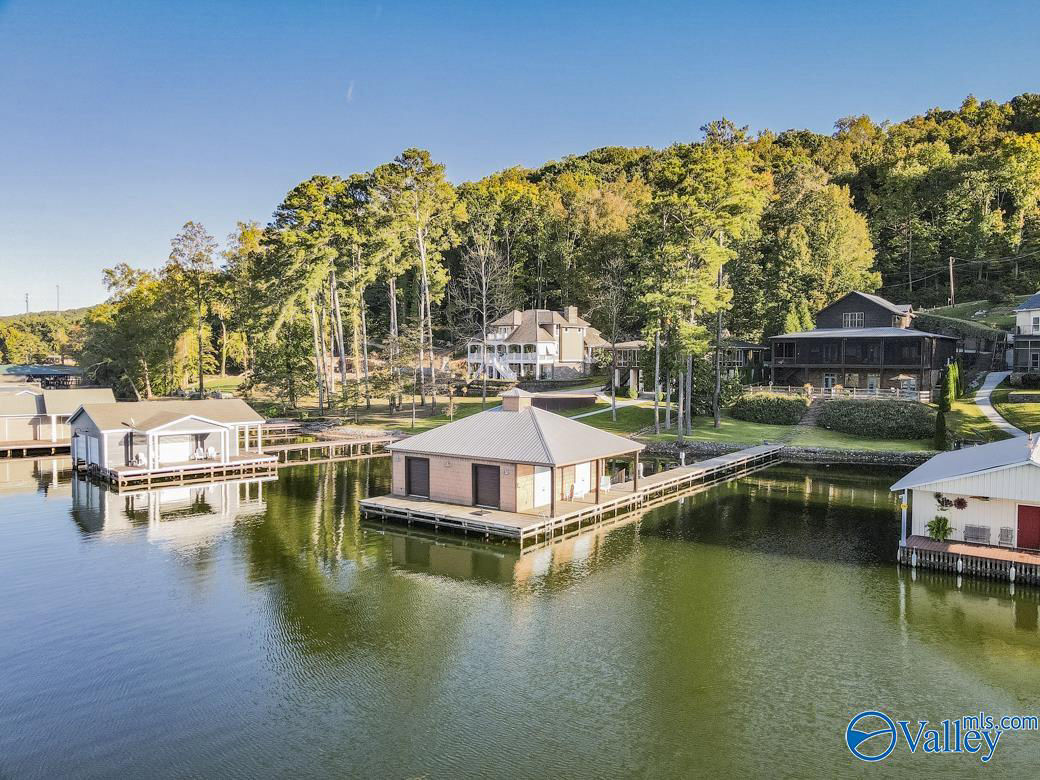 Guntersville Lake Home